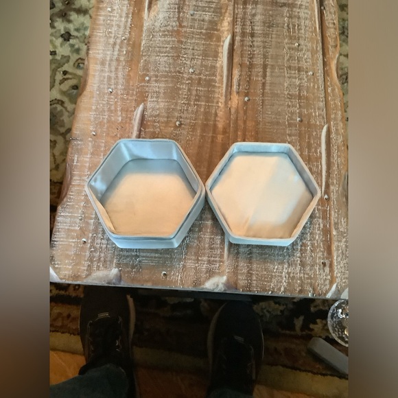 Vintage Embroidered Gray Satin Gift Box - Picture 2 of 3